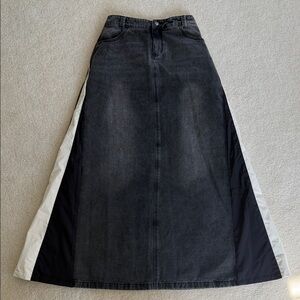 Stylish Black Denim Skirt